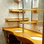 4 * Varšava