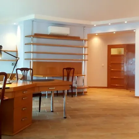 4 Apartment *