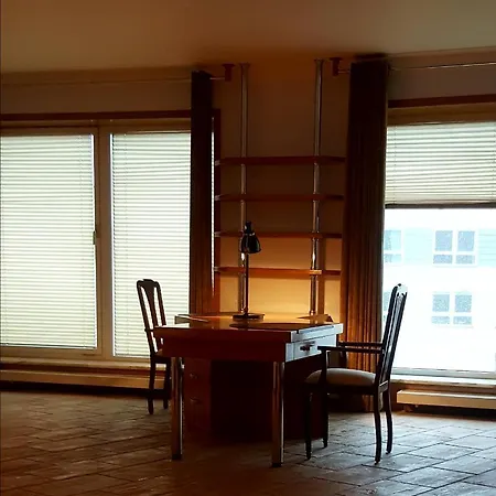 4 Apartment *